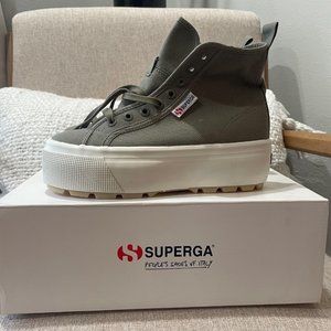 NIB Superga 2708 Hi Top Tank sneakers